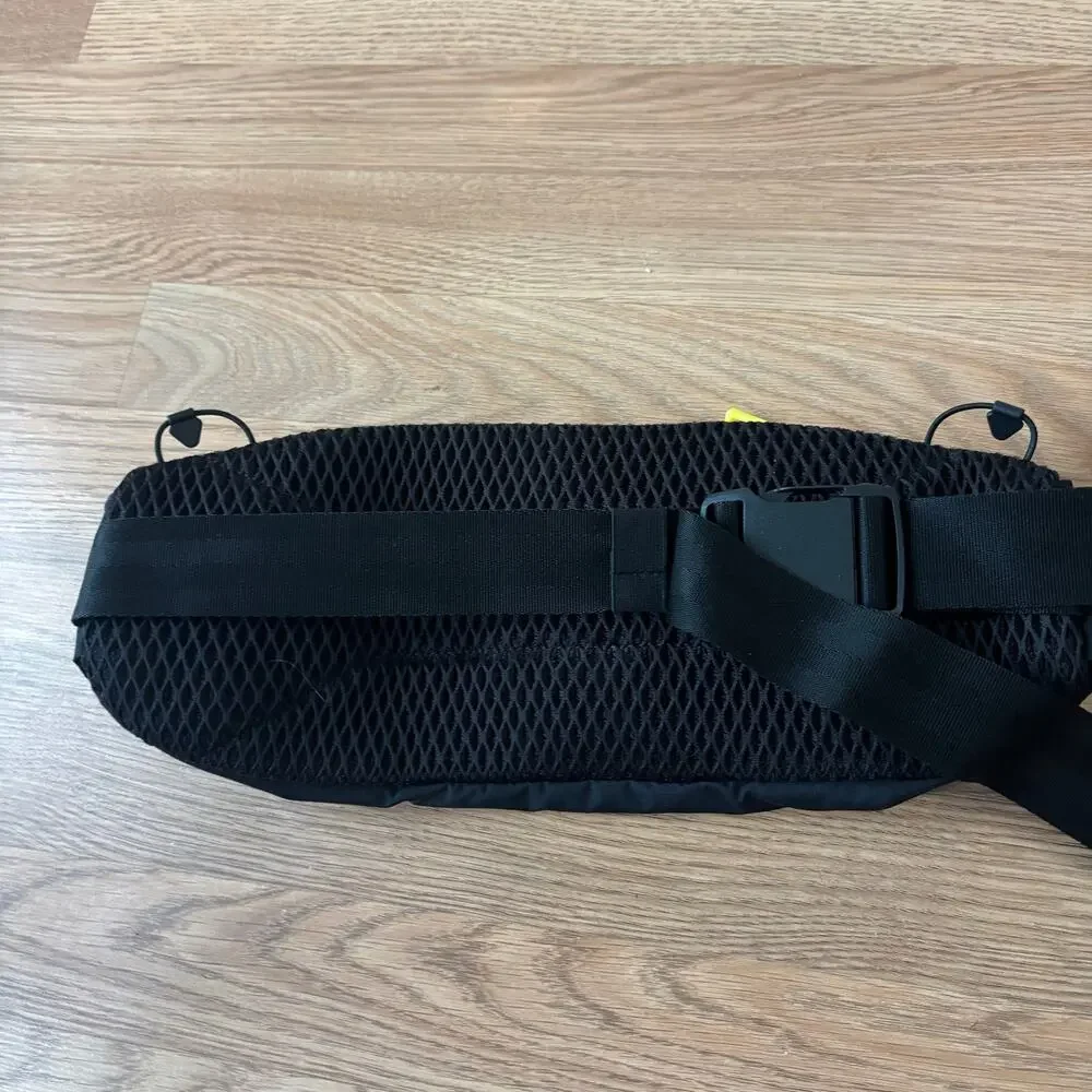 NWT Hoka Hip Pack 2.5L Black Hiking Belt Bag Fanny Bag Running
